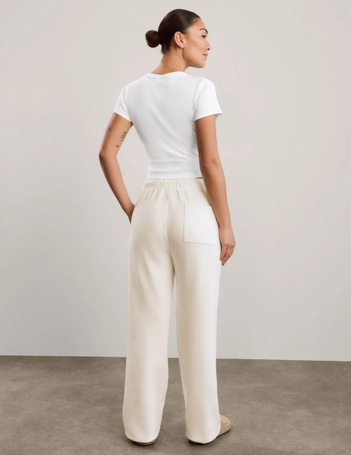 Beyond Yoga LuxeFleece 2.0 Sweatpant 31" mjukisbyxor vit