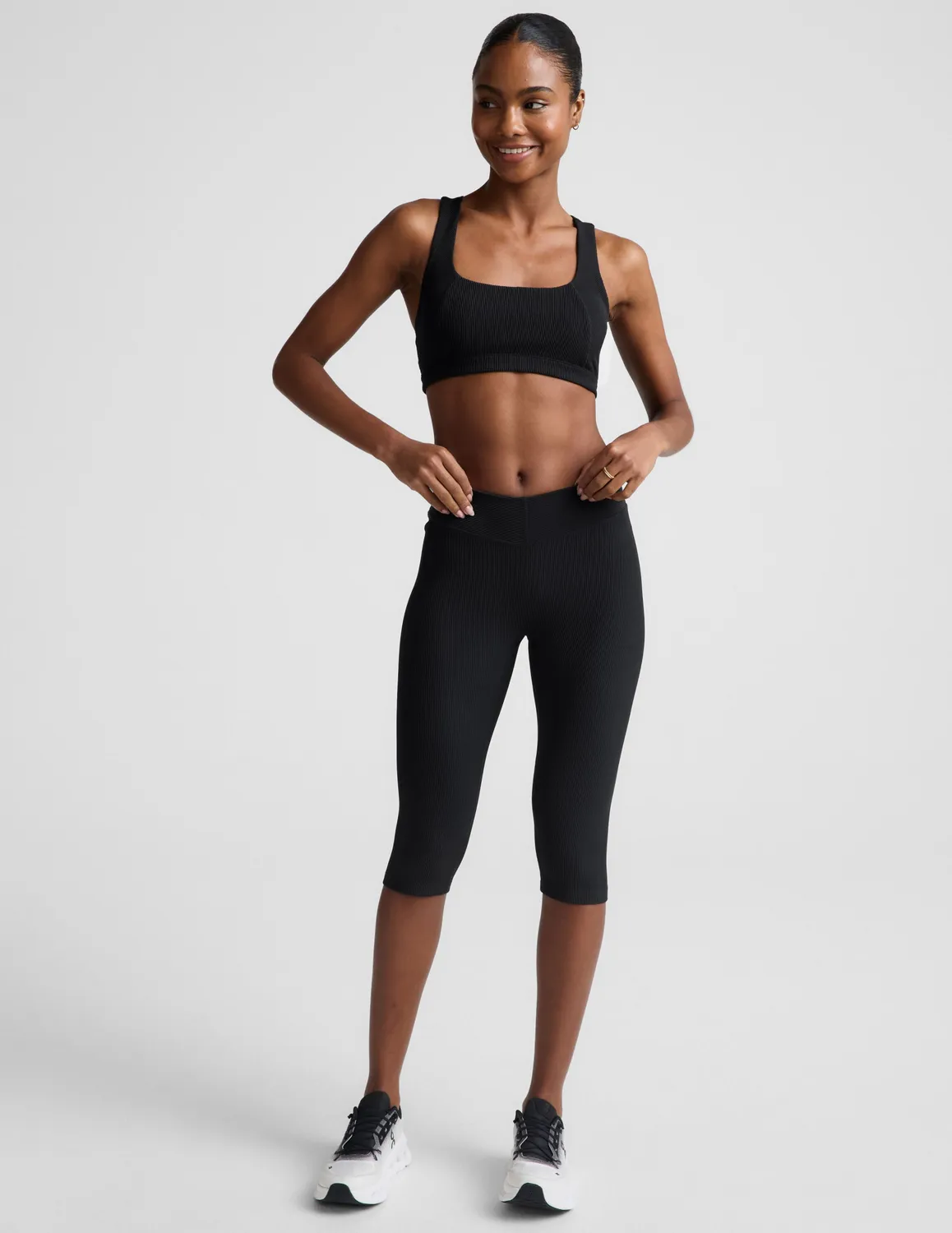 Beyond Yoga Impulse Ribbed Scoop Neck Bra sport-bh Black Onyx ribbad