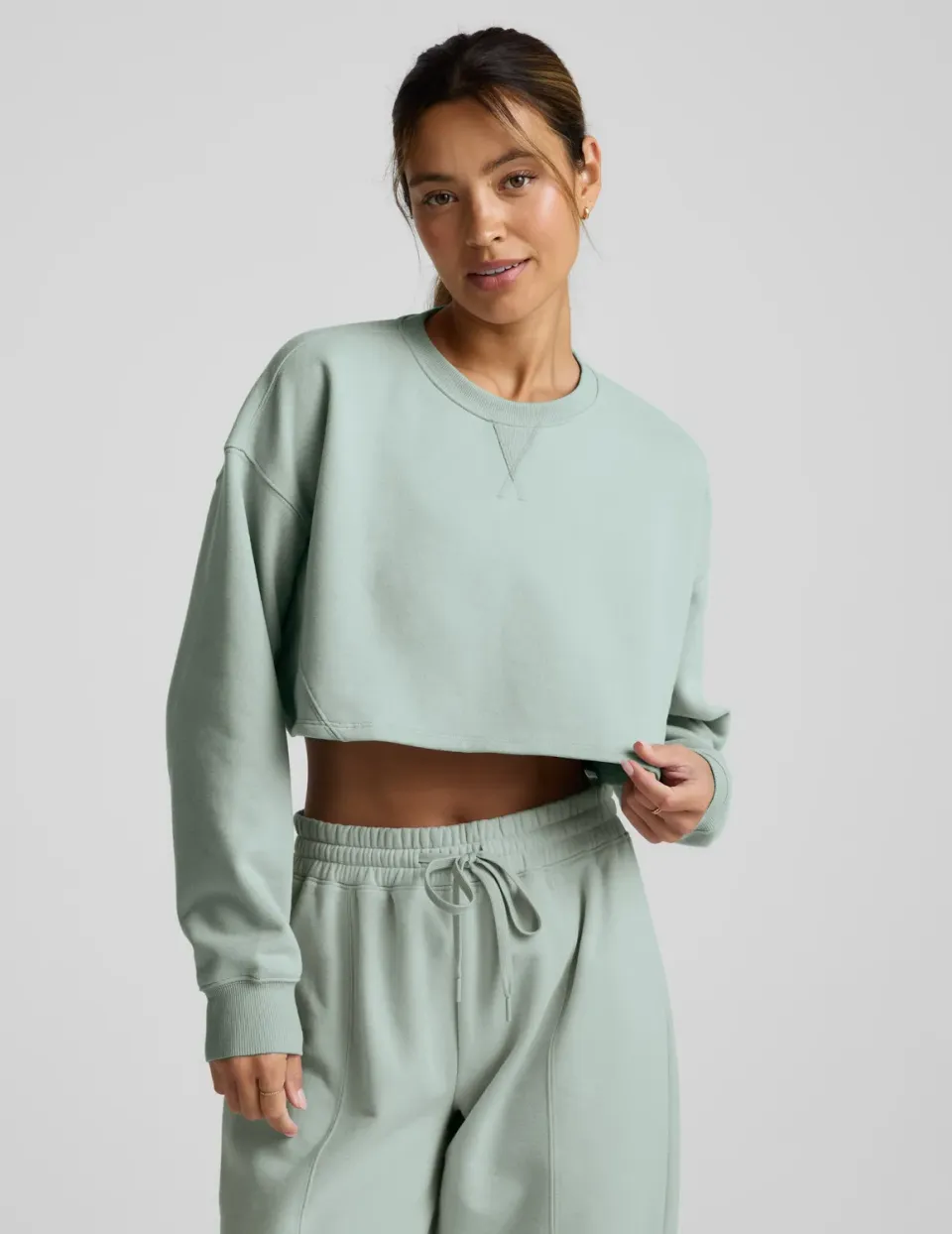 Beyond Yoga LuxeFleece Cropped sweatshirt Pale Blue ljusblå