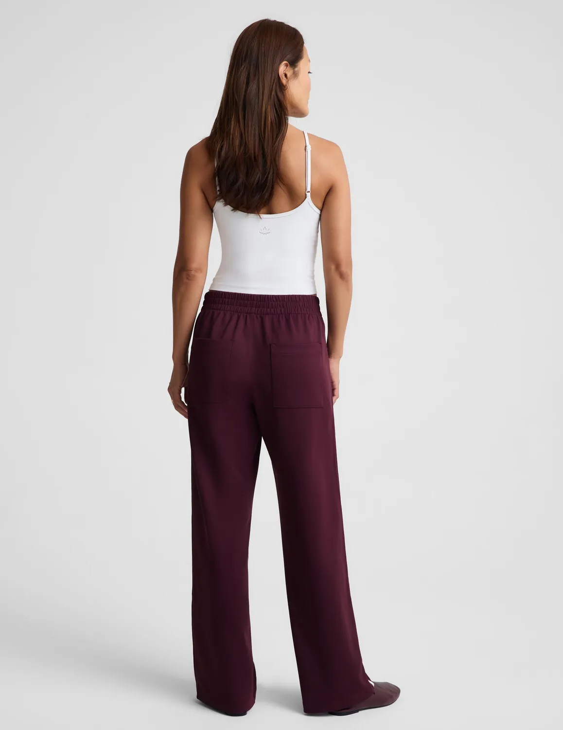 Beyond Yoga That Tracks träningsbyxor 29" Cabernet med fickor