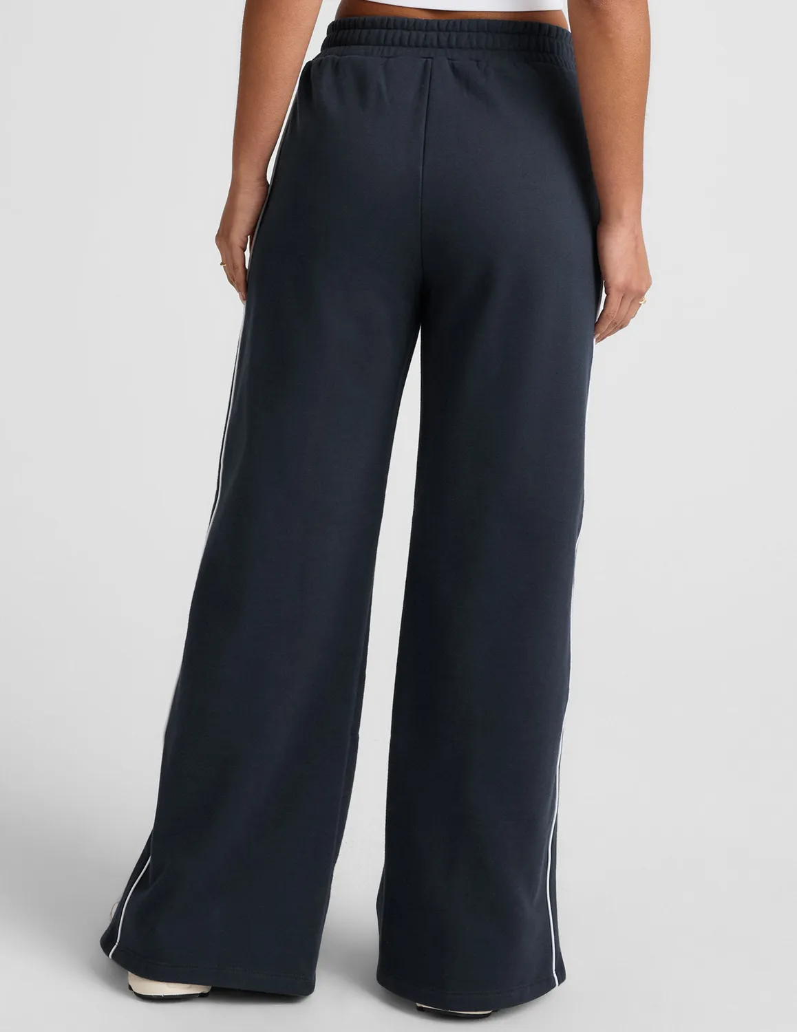 Beyond Yoga LuxeFleece Piper Wide Leg mjukisbyxor Navy
