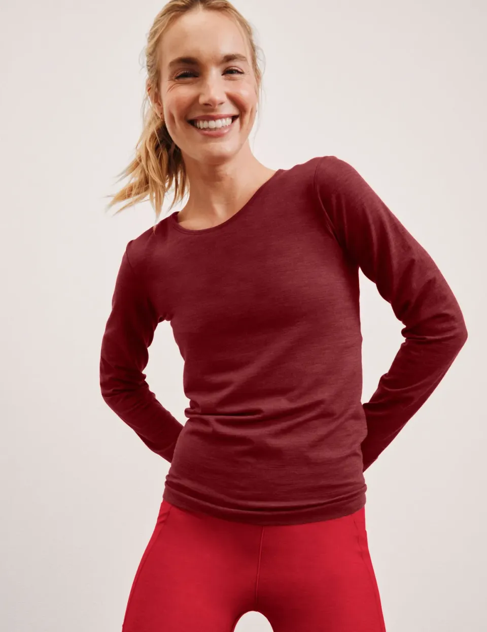 Beyond Yoga LuxeKnit Merino Wool Crewneck ulltröja Ruby Rush tumhål