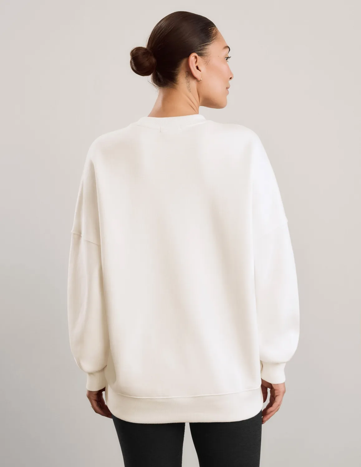 Beyond Yoga LuxeFleece 2.0 Oversized sweatshirt Fresh Snow bomull