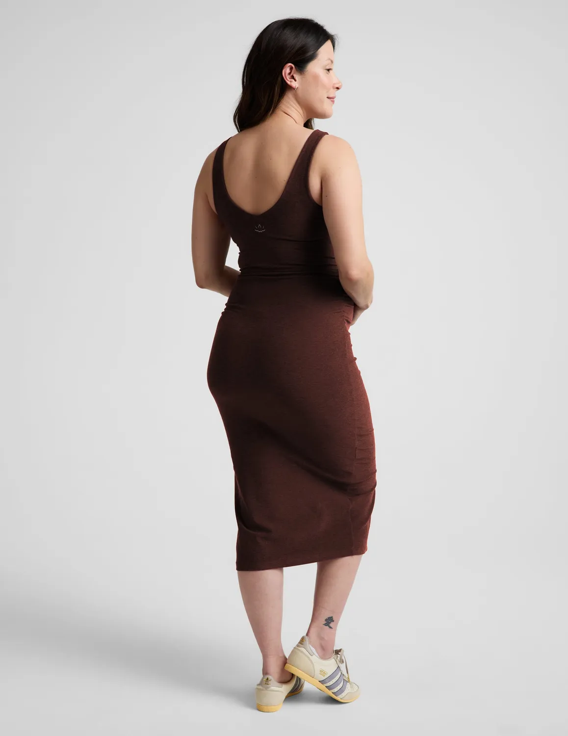 Beyond Yoga Spacedye Inspire Maternity Midi mammaklänning beige