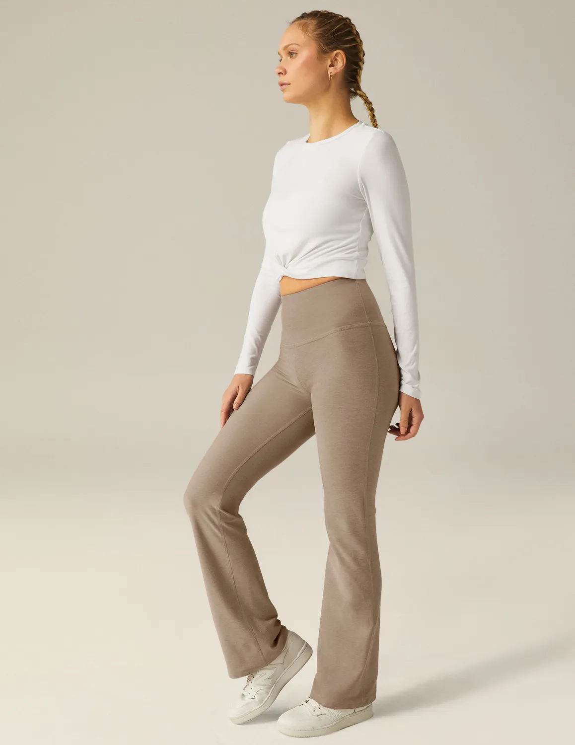 Beyond Yoga Featherweight Center Stage Cropped tröja Cloud White