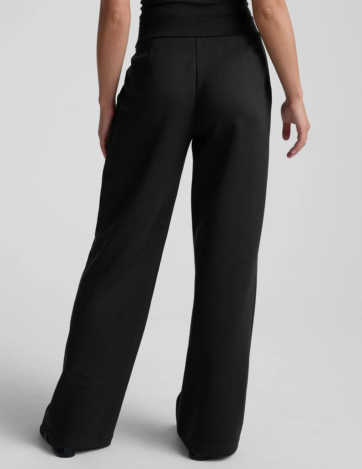 Beyond Yoga In The Flow vida byxor Black med fickor