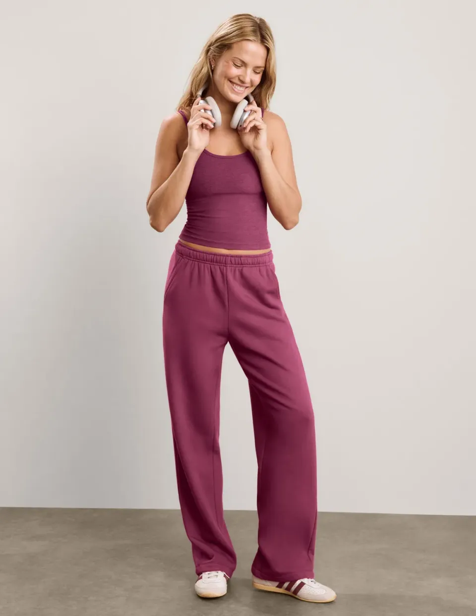 Beyond Yoga LuxeFleece 2.0 Straight Leg Sweatpant 29 mjukisbyxor granatröd bomull
