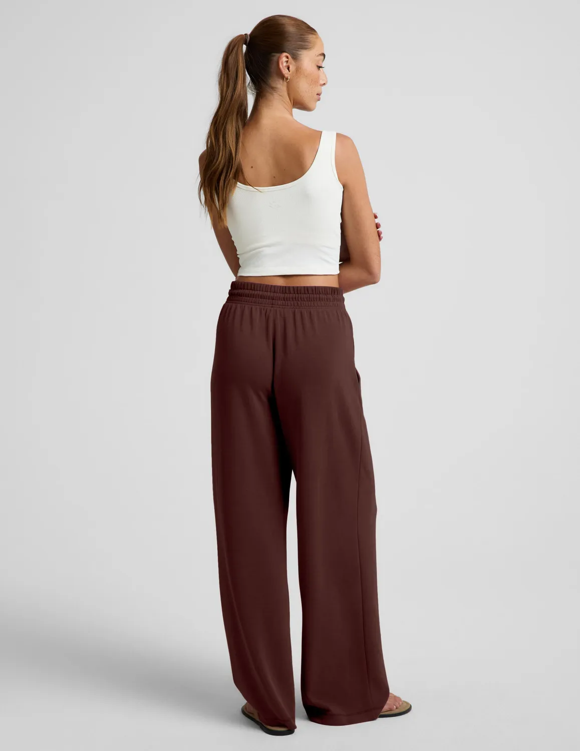 Beyond Yoga Luxe Sandwash Double Knit Wide Leg byxor Iced Mocha hög midja