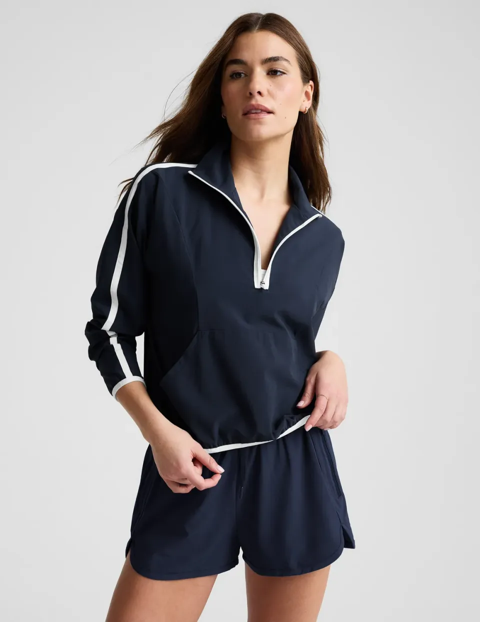 Beyond Yoga Stretch Woven Course Contrast pullover marinblå/vit