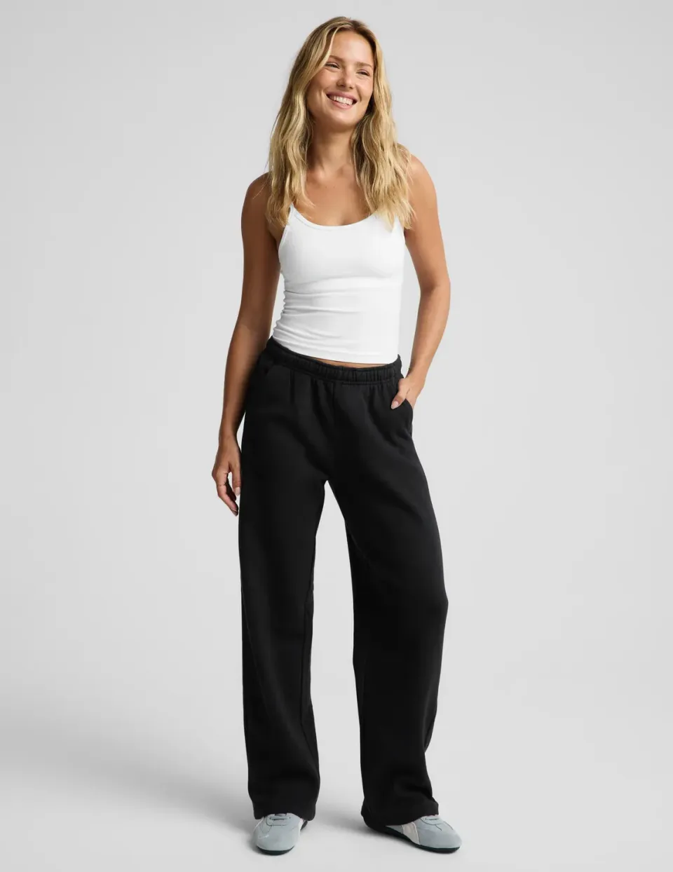 Beyond Yoga LuxeFleece 2.0 Straight Leg Sweatpant 31" mjukisbyxor svart