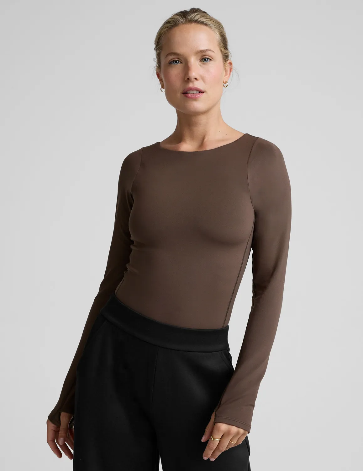 Beyond Yoga Serene Boatneck bodysuit Dusk Brown långärmad