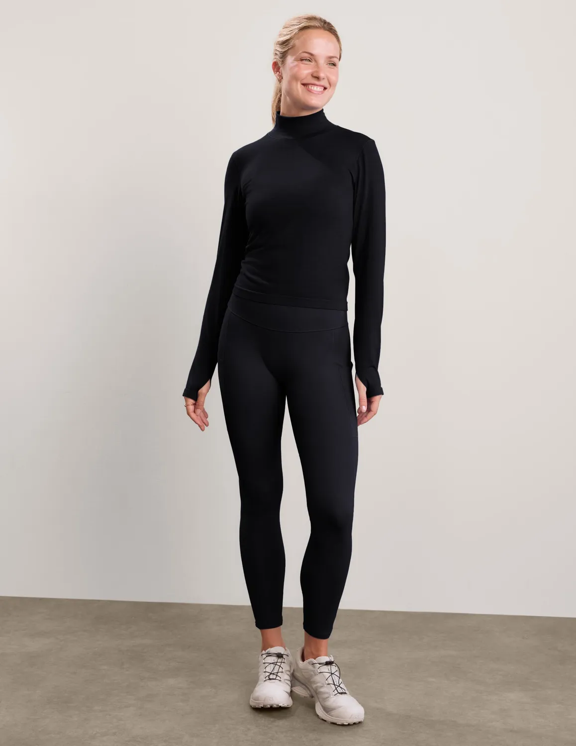 Beyond Yoga LuxeKnit Merino polotröja svart figurnära