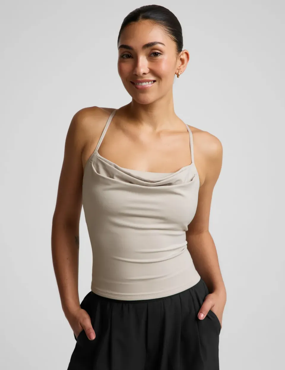 Beyond Yoga Cowl Neck Tank träningslinne Oat med bh