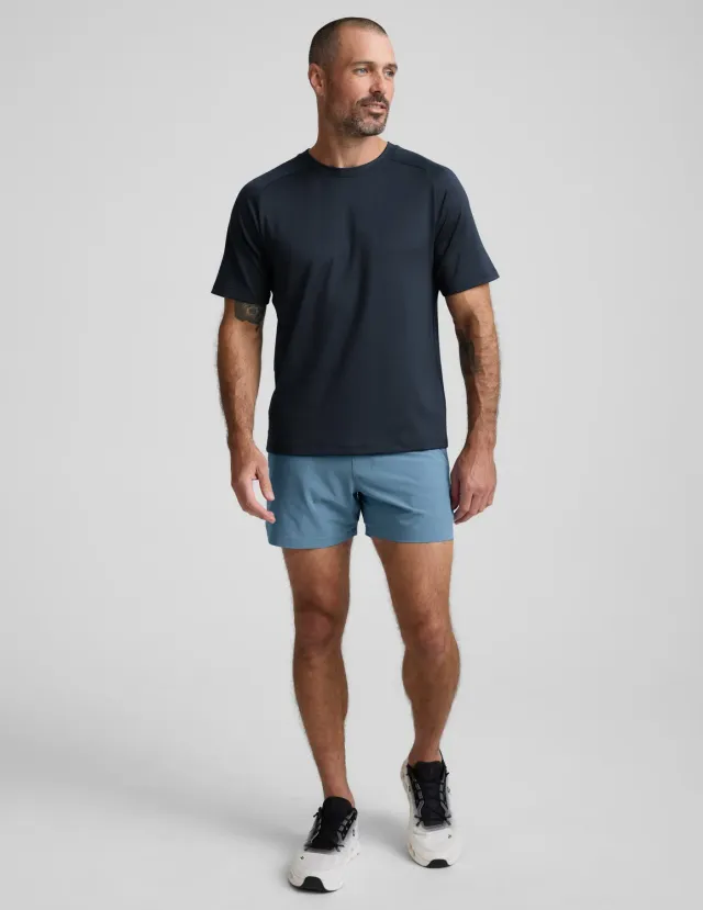 Beyond Yoga Pivotal 2.0 lined shorts 5 tum Harbor Blue