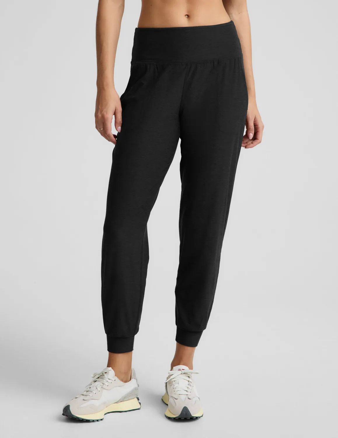 Beyond Yoga Midweight Spacedye Midi Jogger Darkest Night mjuk