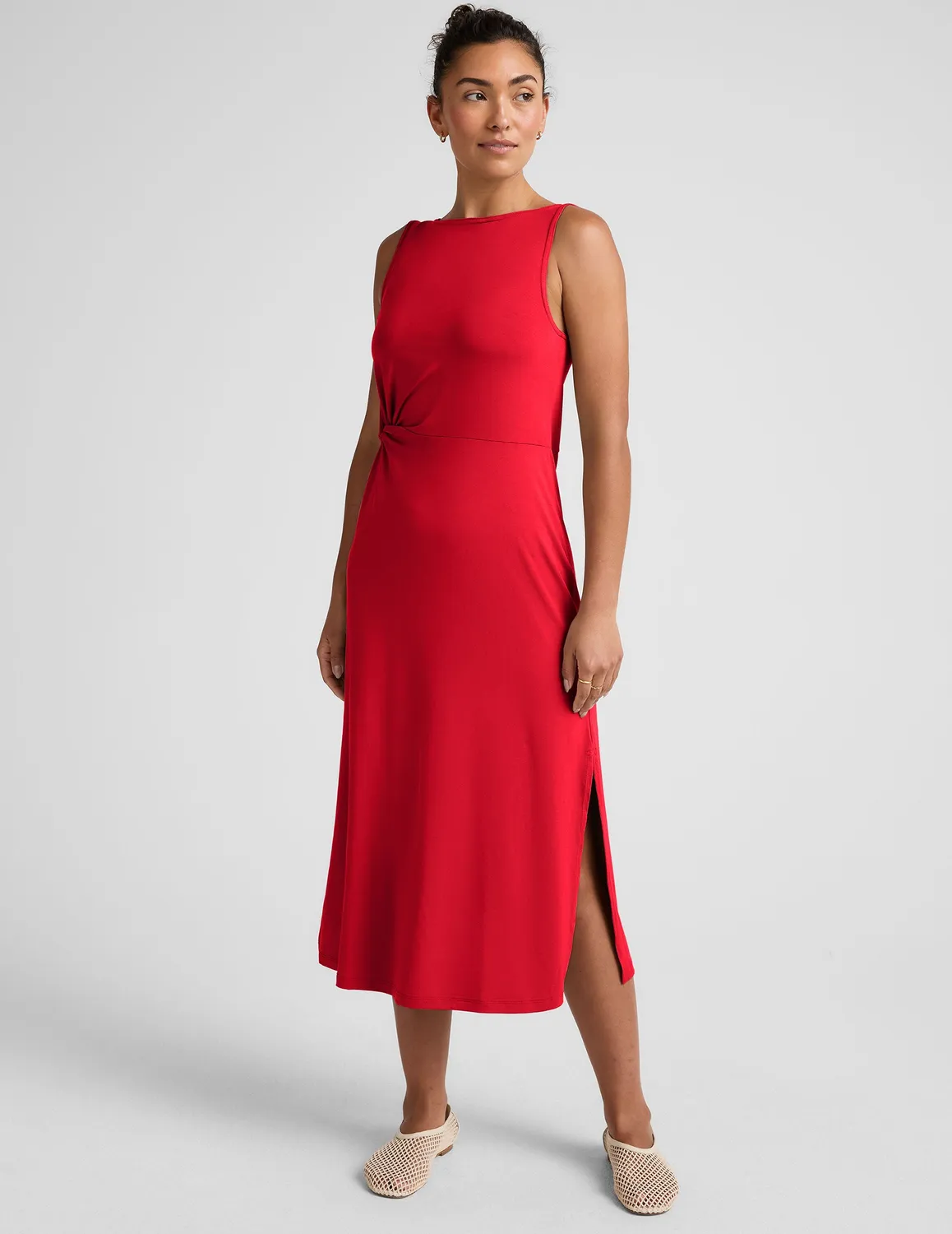 Beyond Yoga Rotation Side Twist Midi Dress klänning Candy Apple Red