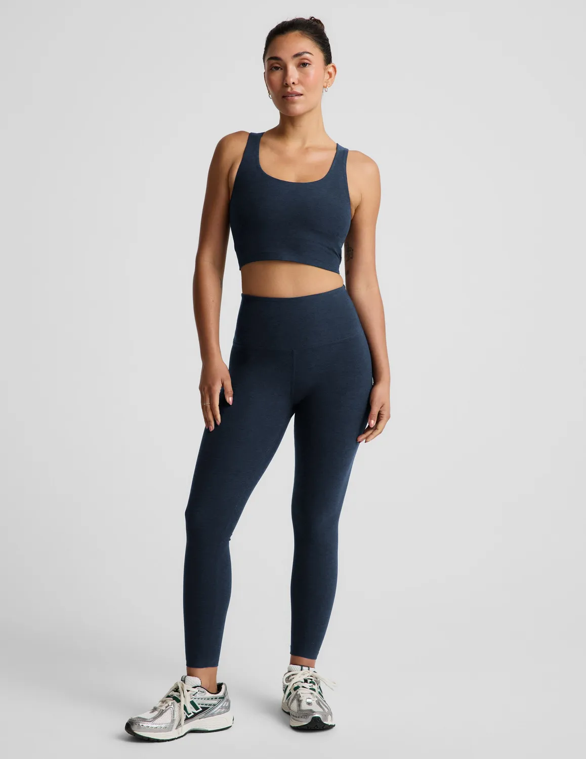 Beyond Yoga Spacedye Twister Cropped Tank croptop Nocturnal Navy inbyggd-bh