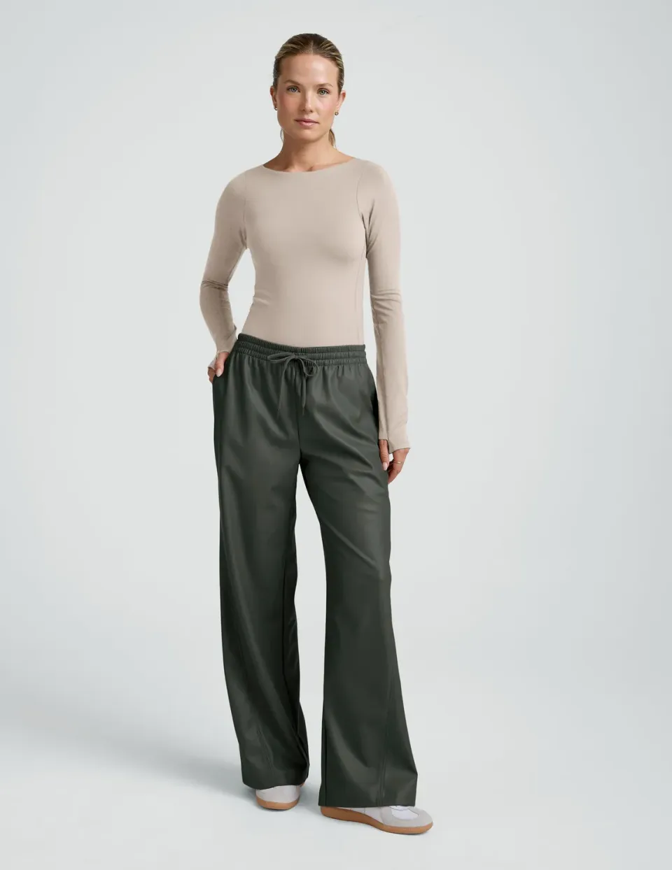 Beyond Yoga Serene Boatneck Bodysuit Body Oat lång ärm