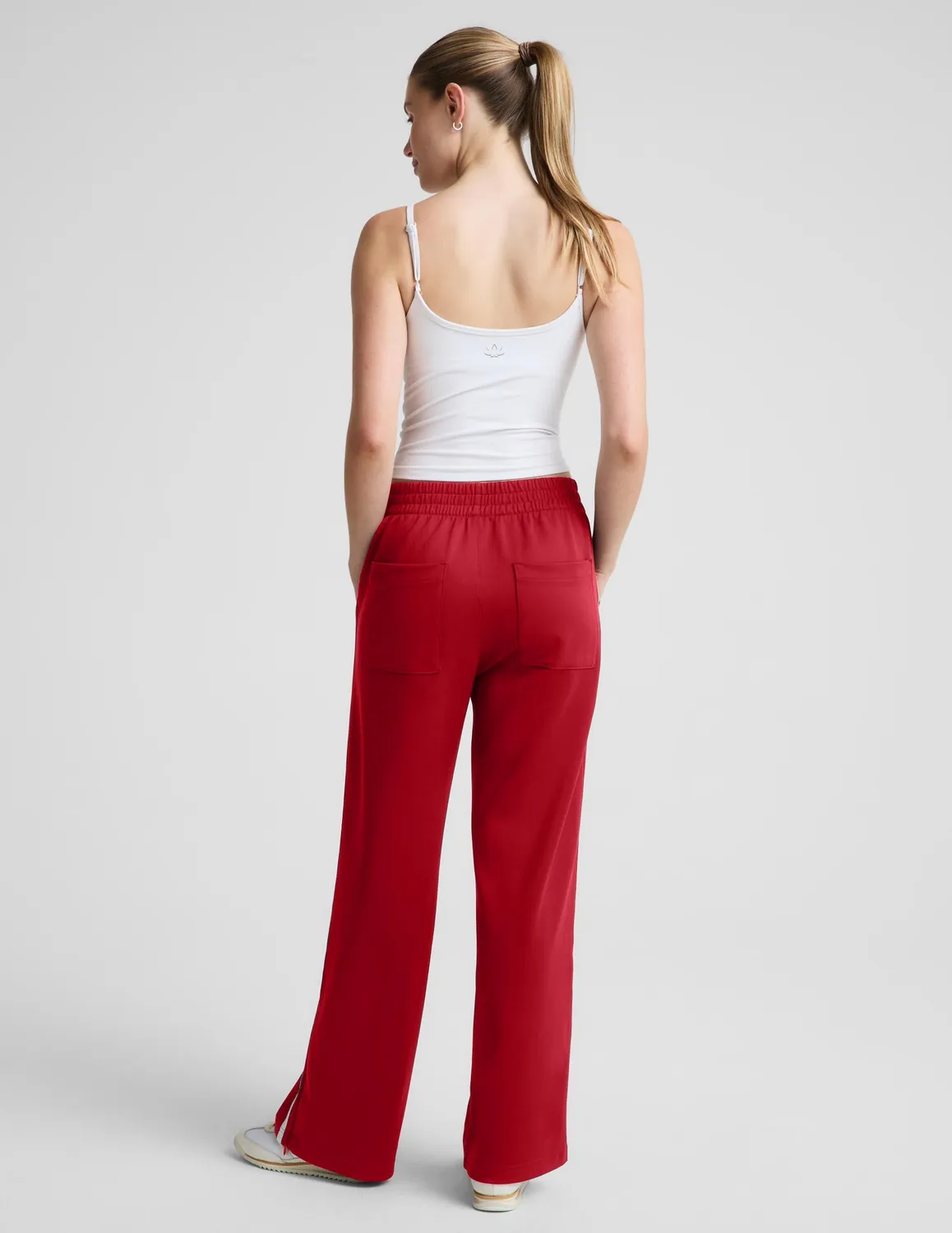 Beyond Yoga That Tracks träningsbyxor 29" Scarlet Red fickor