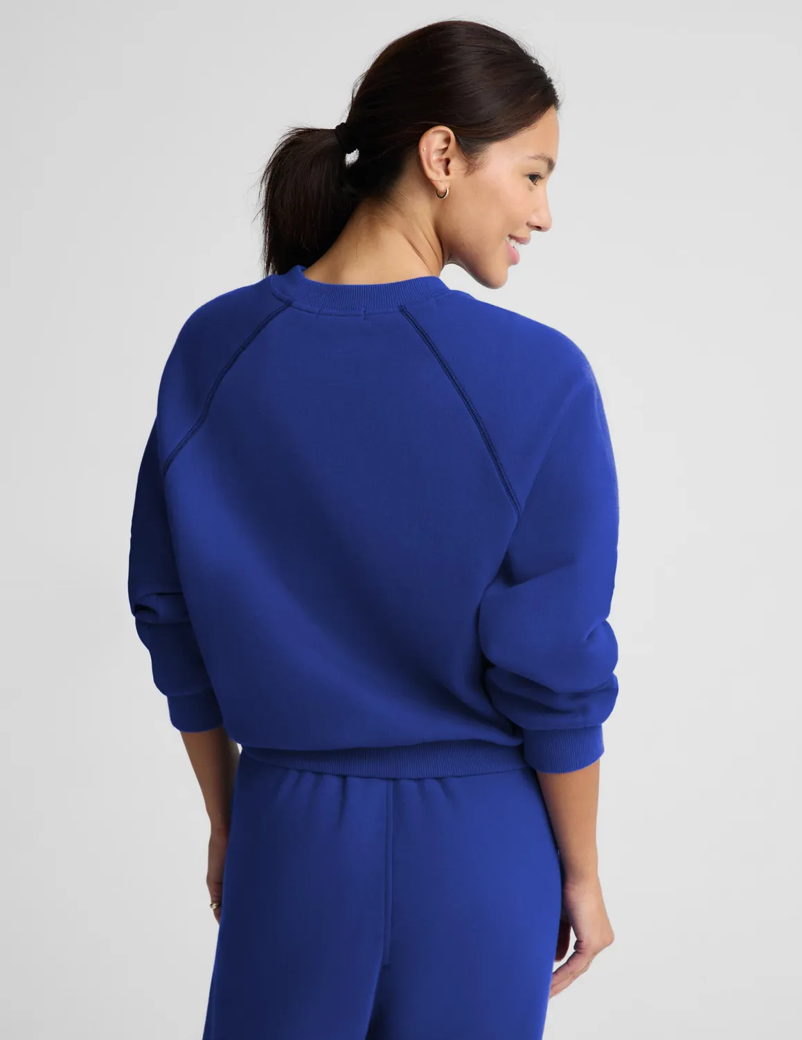 Beyond Yoga LuxeFleece 2.0 Raglan Crewneck sweatshirt colorblock