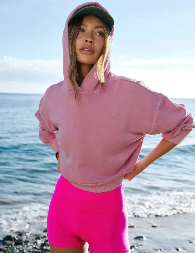 Beyond Yoga Fade Out hoodie Washed Rich Raspberry relaxed