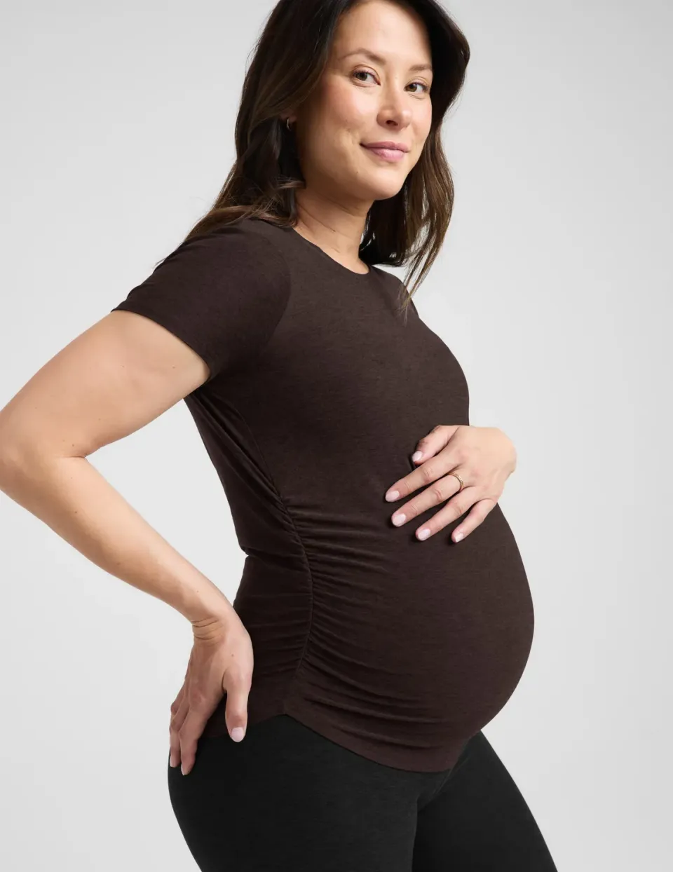 Beyond Yoga Featherweight One & Only Maternity Tee t-shirt Dark Chocolate