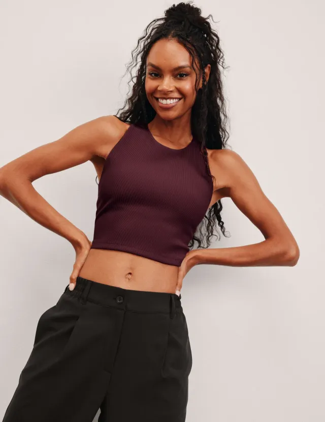 Beyond Yoga Refocus Ribbed Cropped Tank linne Dark Cherry inbyggd bh