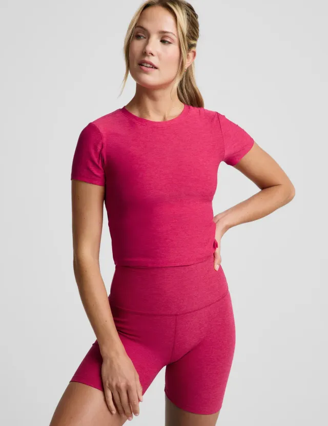 Beyond Yoga Featherweight Cropped Tee t-shirt Berry Red Heather lätt