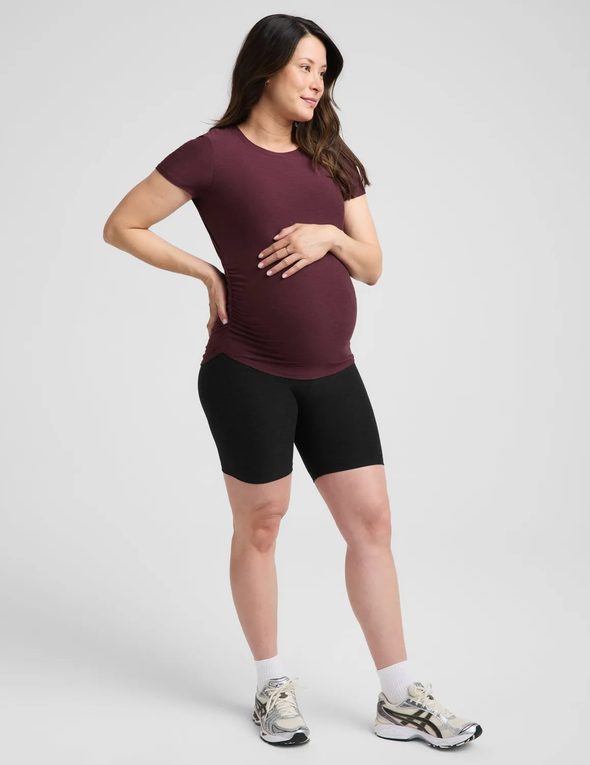 Beyond Yoga Featherweight One & Only Maternity Tee vinröd
