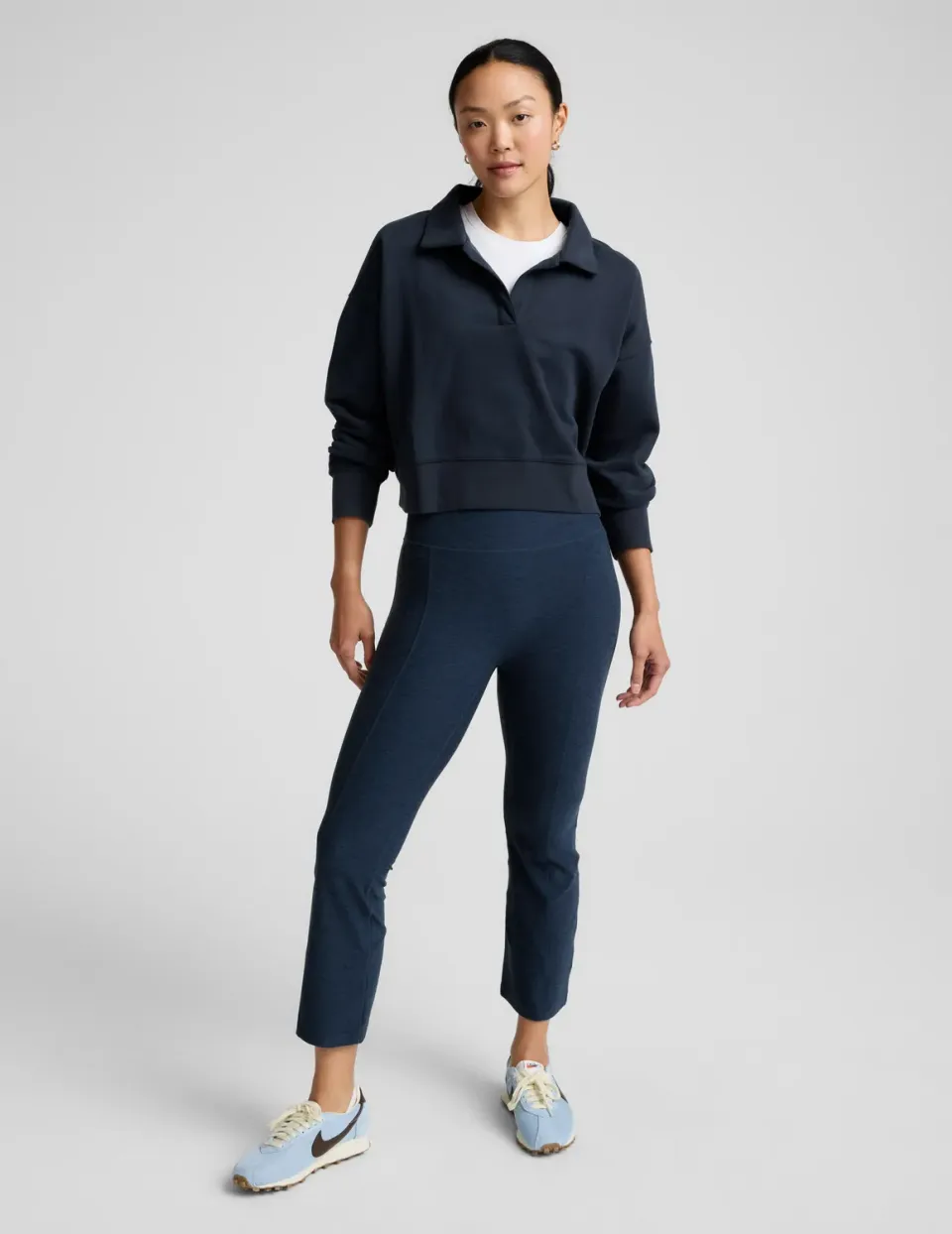 Beyond Yoga Spacedye Pintuck Kick Flare yogabyxa Nocturnal Navy hög midja