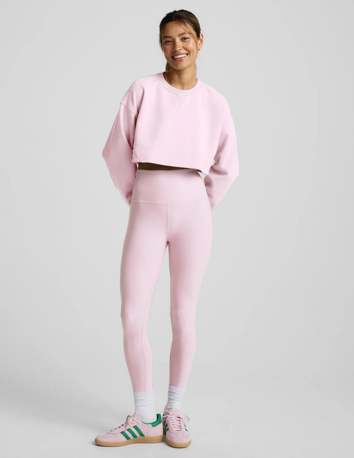 Beyond Yoga LuxeFleece Cropped Sweatshirt tröja Frosty Pink