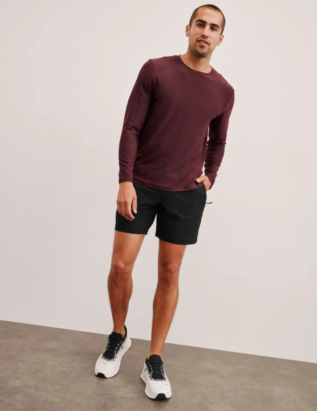 Beyond Yoga Pivotal 2.0 Men's Short 7" träningsshorts Black ofodrad