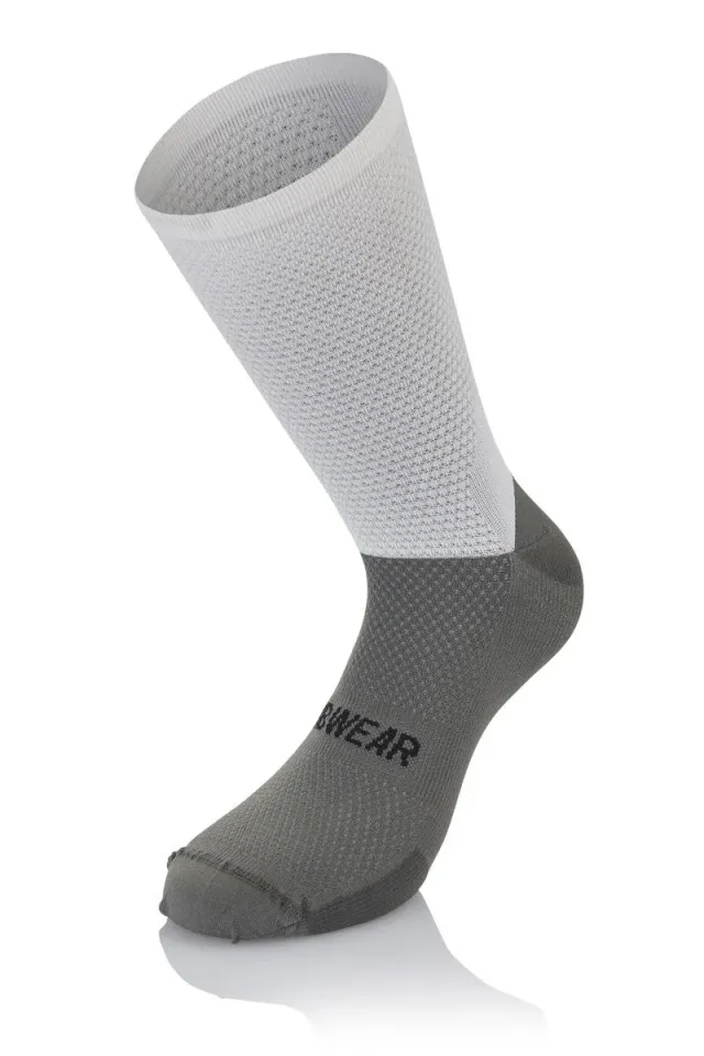 MB Wear Pro Graphene White cykelstrumpor vita grafen