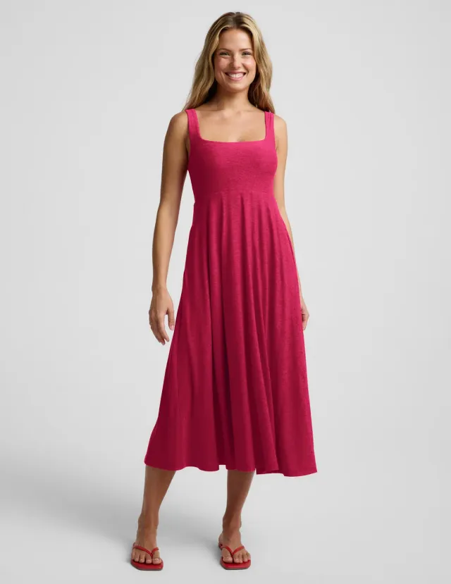 Beyond Yoga Featherweight At The Ready Square Neck klänning Berry Red Heather fickor