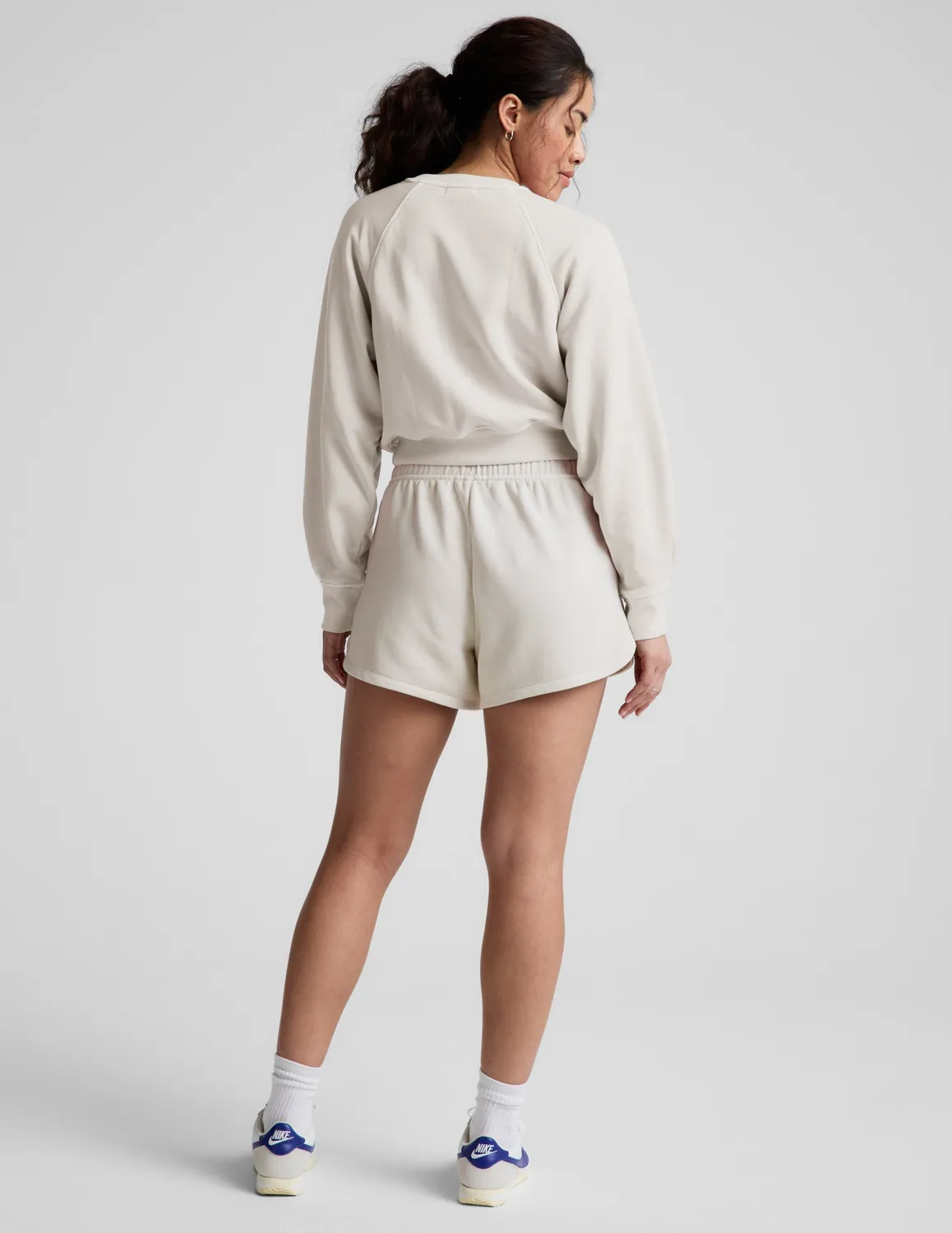 Beyond Yoga Fade Out Mid-Rise Short Washed Vintage White frotté