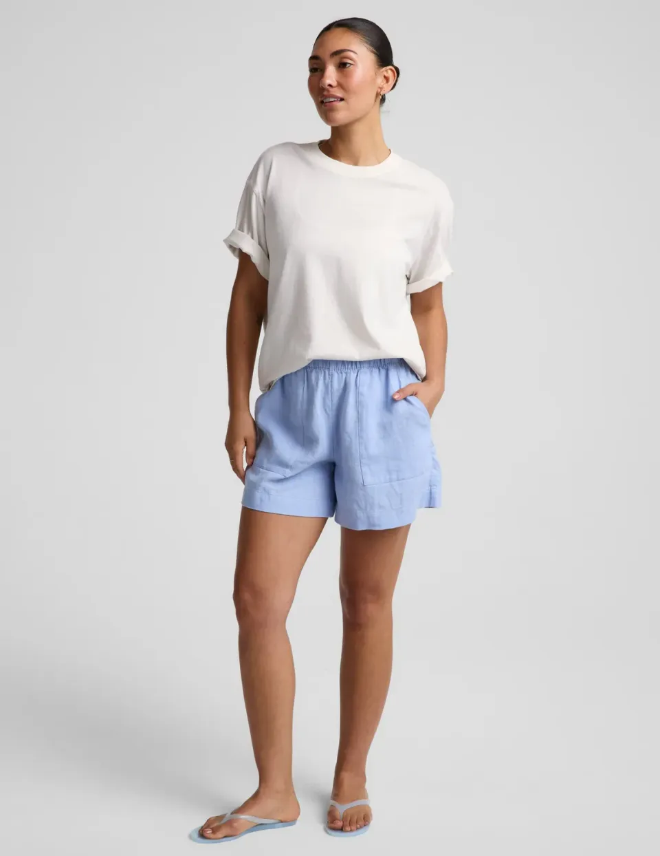 Beyond Yoga SoftWash Linen Easy Short shorts Pastel Periwinkle ljusblå