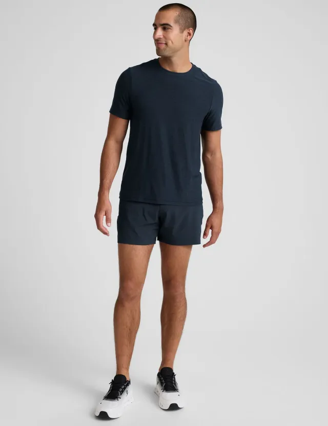 Beyond Yoga Pivotal 2.0 Men's Lined Short 5" navy löparshorts