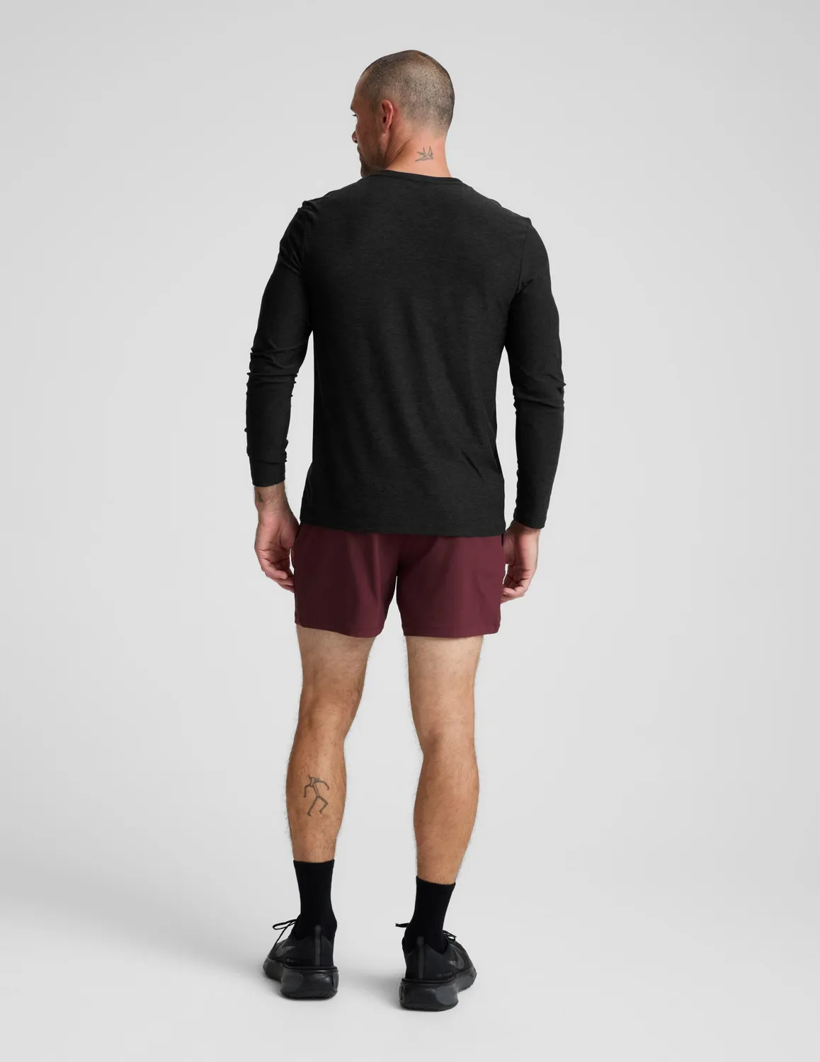 Beyond Yoga Pivotal 2.0 Men's Short 5" träningsshorts Deep Maroon löp