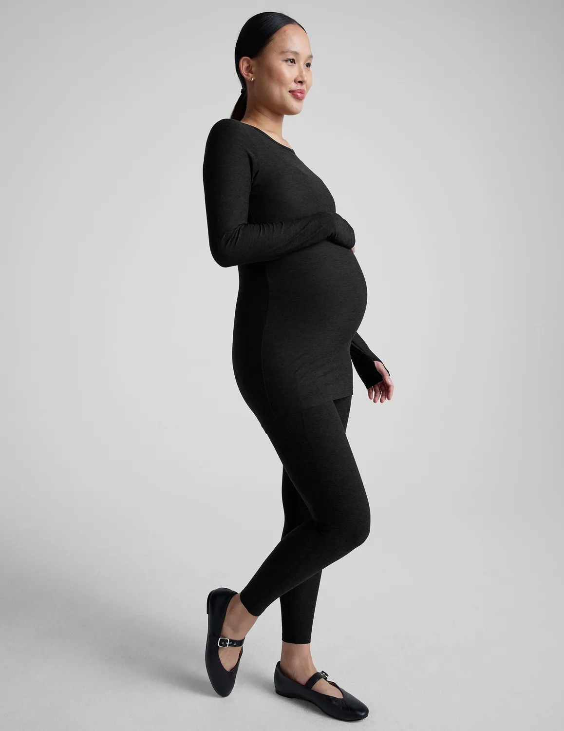 Beyond Yoga Featherweight Count On Me Maternity Crew Pullover tröja Darkest Night
