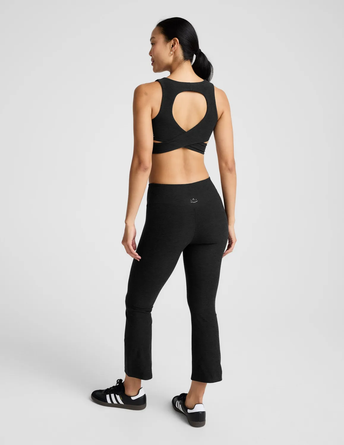 Beyond Yoga Spacedye Pintuck Kick Flare High Waisted Pant capribyxor darkest night