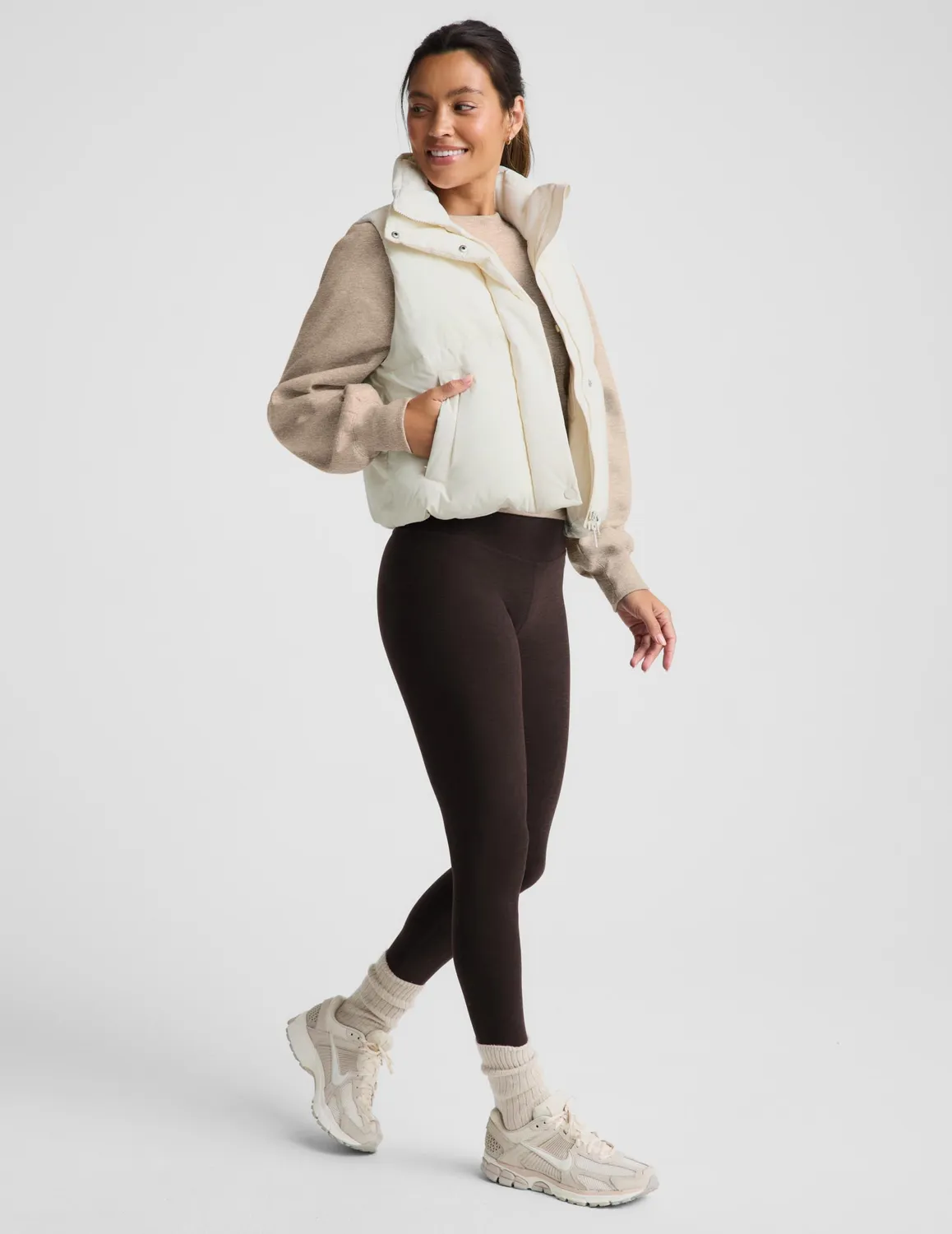 Beyond Yoga Up For It Puff Matte Vest väst Sea Salt fodrad