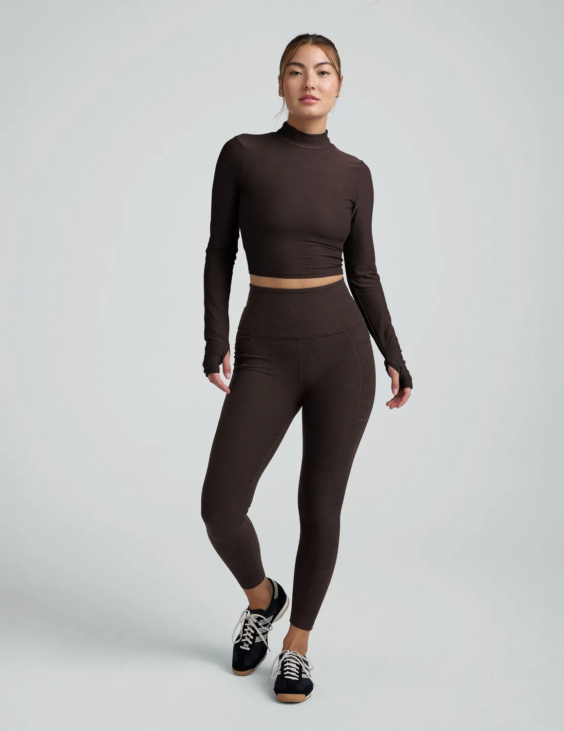 Beyond Yoga Featherweight Moving On Cropped tröja Darkest Night mjuk