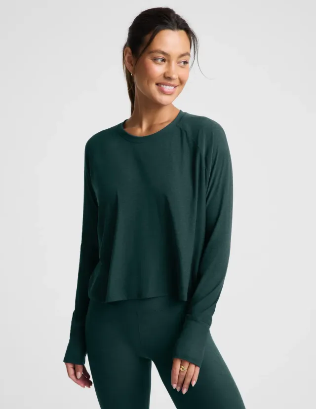 Beyond Yoga Featherweight Daydreamer Pullover långärmad tröja mörkgrön len