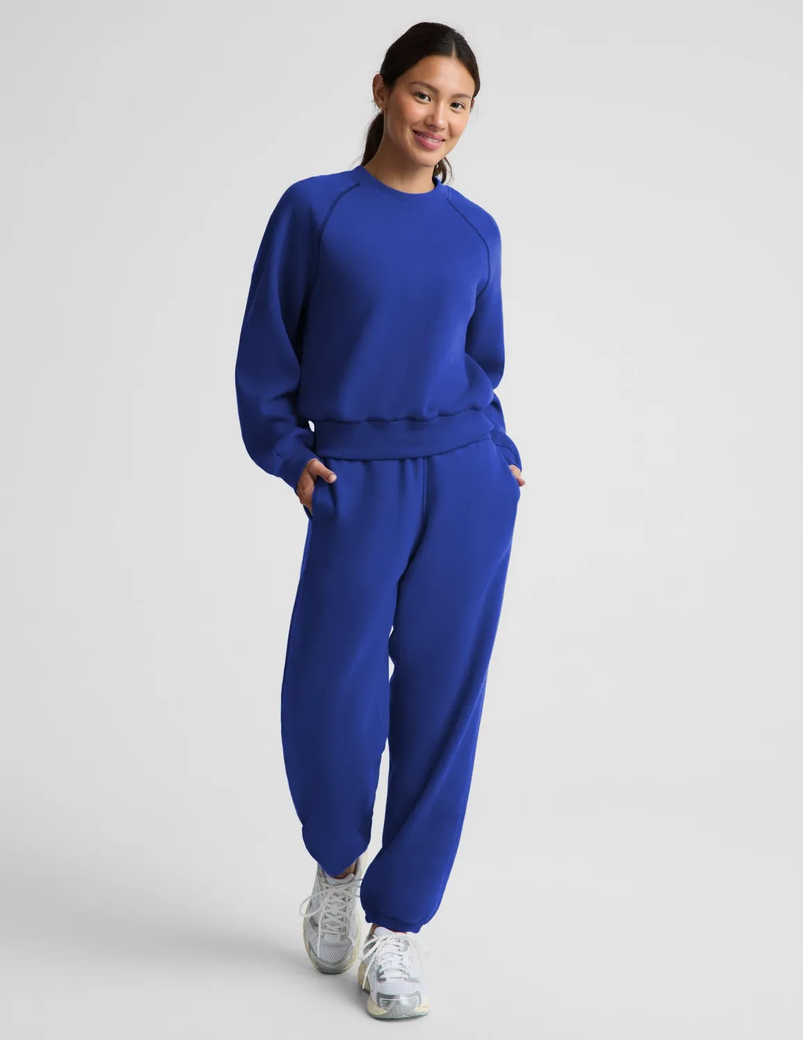Beyond Yoga LuxeFleece 2.0 Raglan Crewneck sweatshirt colorblock