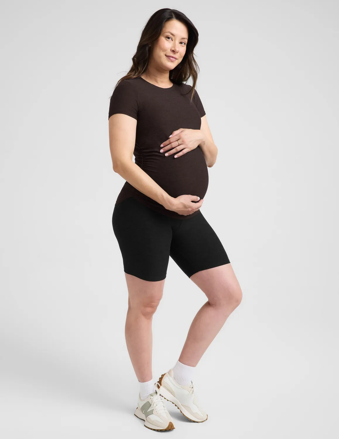 Beyond Yoga Featherweight One & Only Maternity Tee t-shirt Dark Chocolate