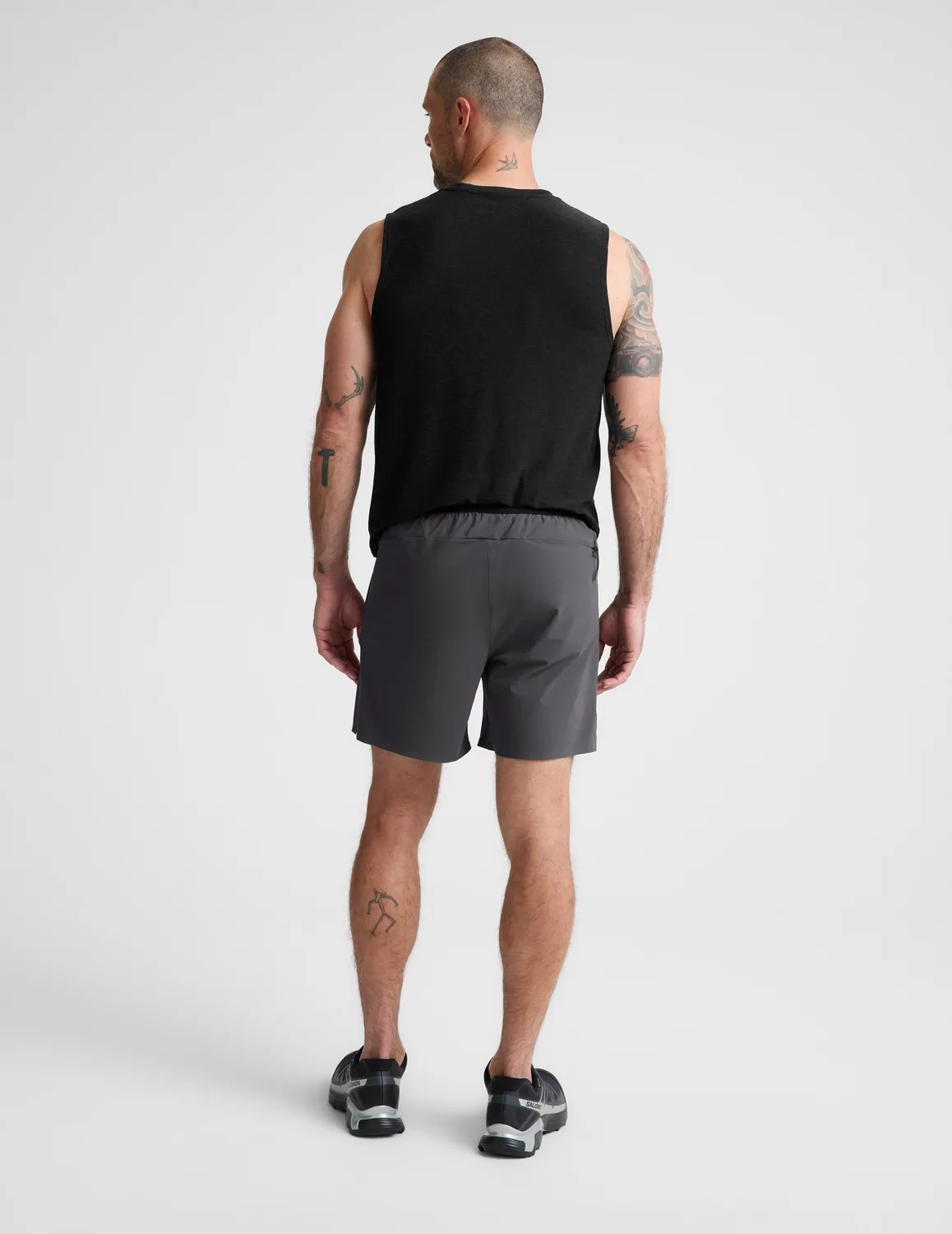 Beyond Yoga WarpLite Range Lined Short 6" shorts grå innernät