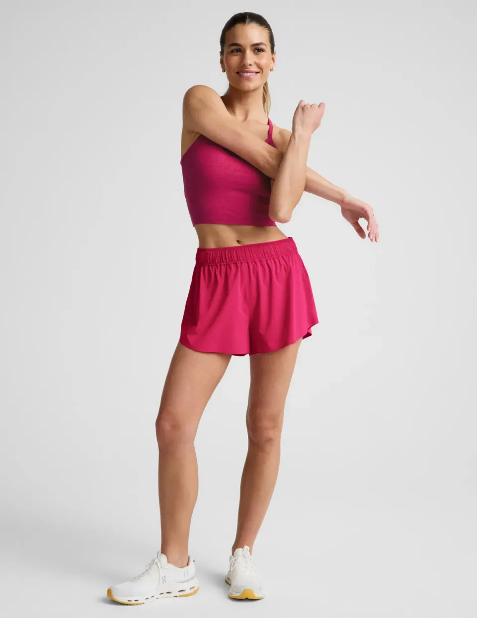 Beyond Yoga Solemate 2.5" Short löparshorts Berry Red innerbyxa