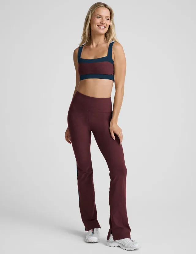 Beyond Yoga Spacedye Gemini Colorblock Side Slit Pant byxor vinröd bootcut