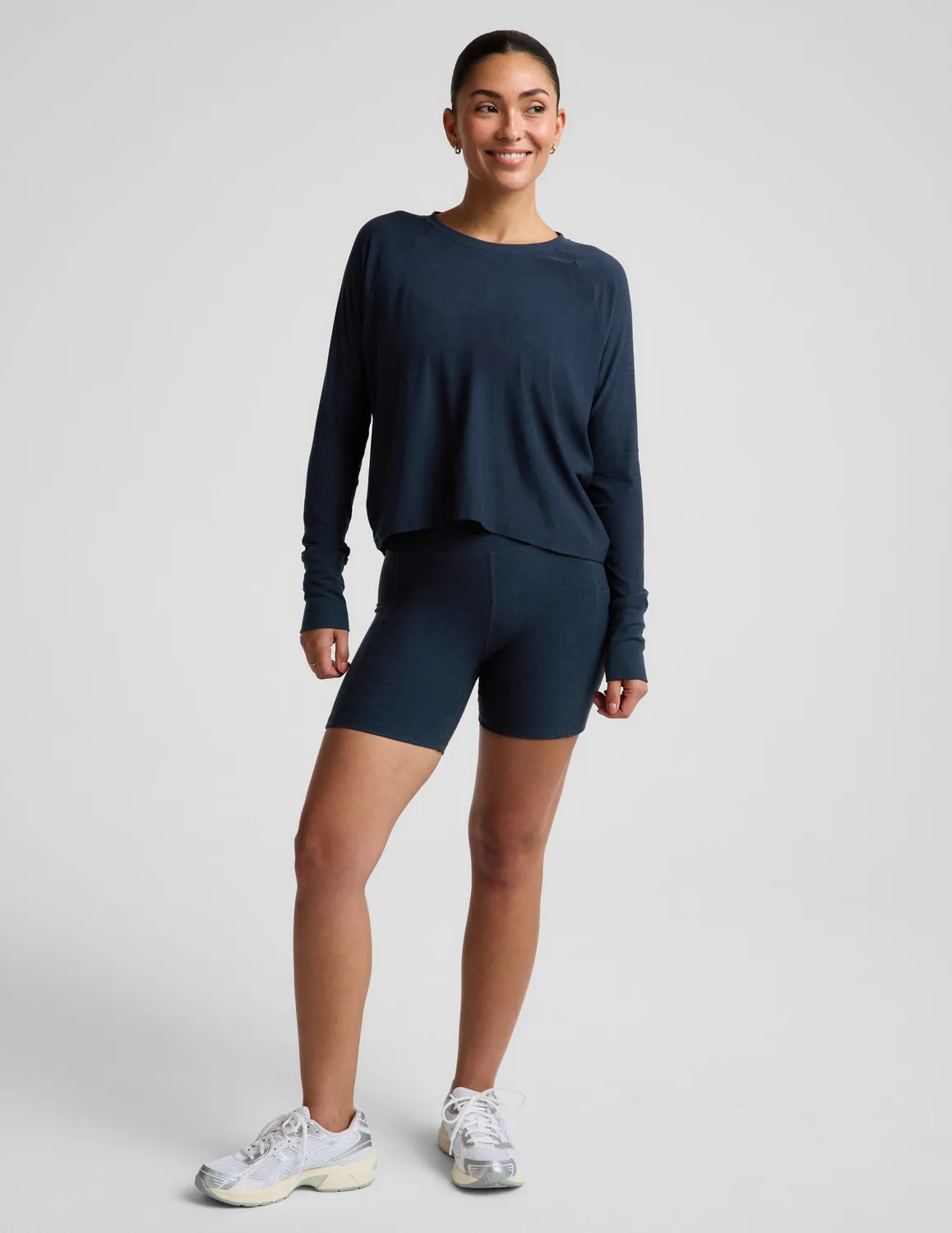 Beyond Yoga Featherweight Daydreamer pullover Nocturnal Navy lätt