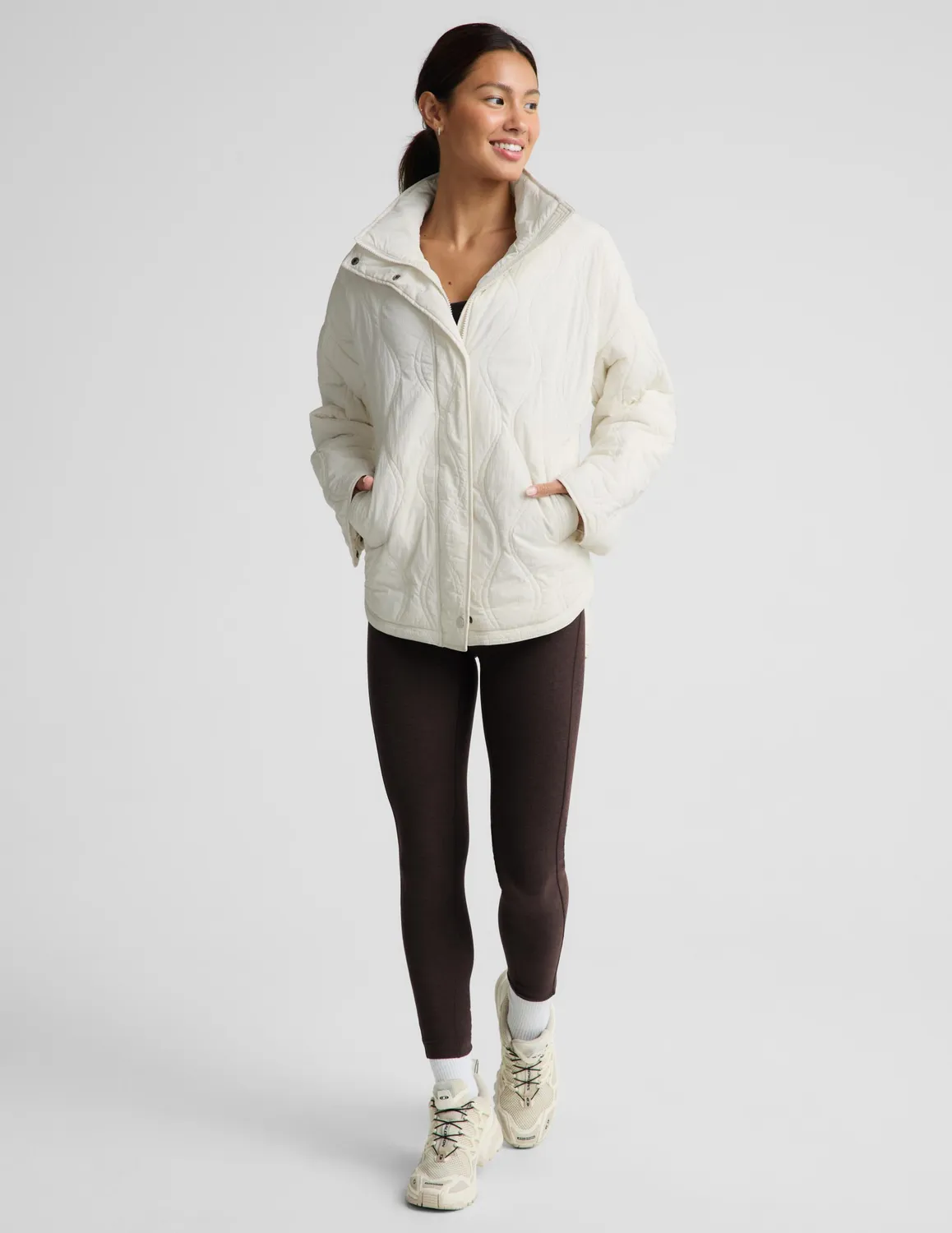 Beyond Yoga Roam Quilted Lightweight Jacka Sea Salt vattenavvisande